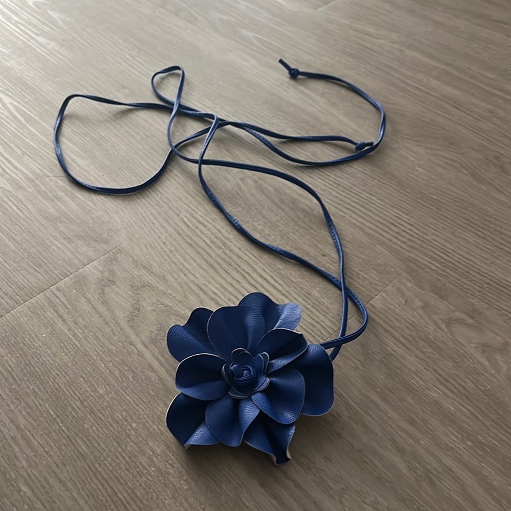 Flower belt